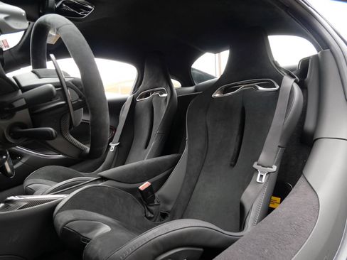 Used 2024 McLaren Artura Performance image 16