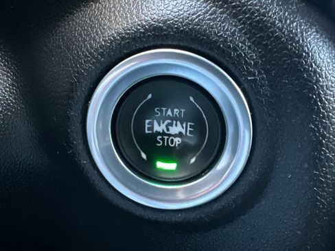 Certified 2020 GMC Sierra 2500 AT4 w/ AT4 Premium Package image 23