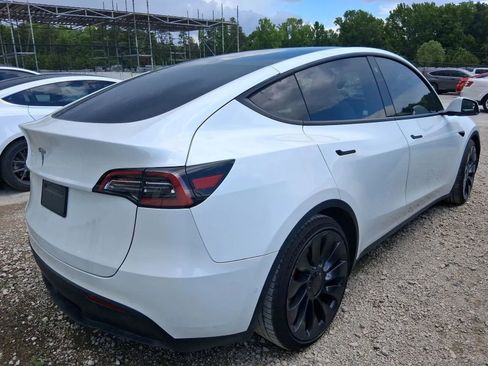 Used 2022 Tesla Model Y Performance AWD/4WD image 2