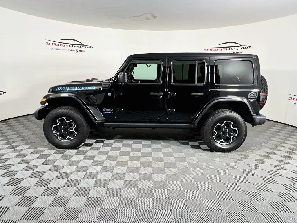 Used 2023 Jeep Wrangler Unlimited Rubicon 4xe w/ Cold Weather Group AWD/4WD image 5