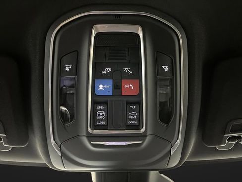 New 2025 Jeep Grand Cherokee Laredo X w/ Trailer Tow Package image 23