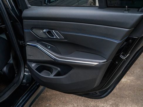 Used 2020 BMW M340i xDrive w/ Premium Package image 32