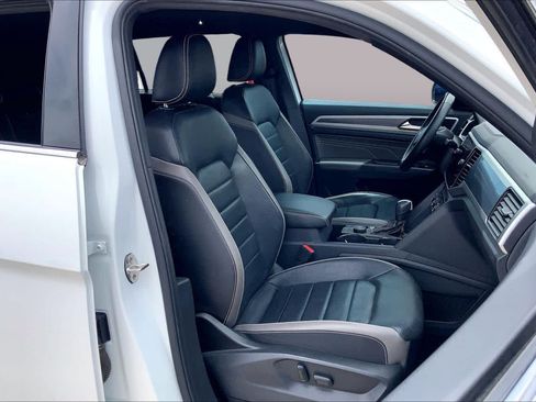 Used 2021 Volkswagen Atlas Cross Sport SEL Premium R-Line w/ Cross Sport MDO Package AWD/4WD image 16
