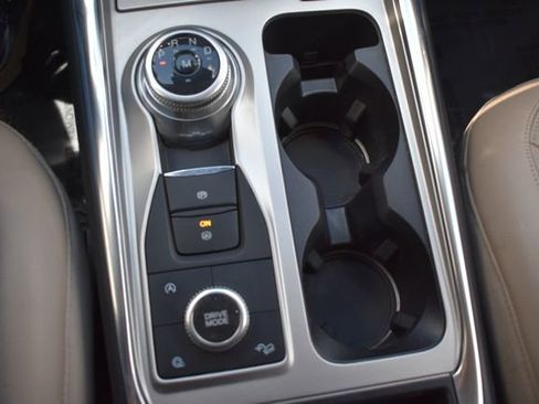 Used 2020 Ford Explorer Limited AWD/4WD image 38