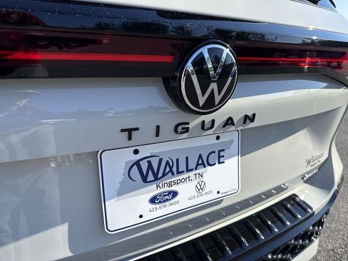 New 2026 Volkswagen Tiguan SE R-Line AWD/4WD image 6