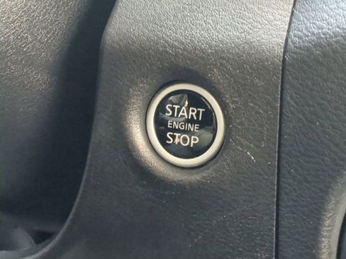 Used 2024 Nissan Frontier SV w/ Technology Package image 26