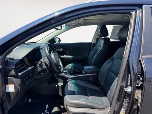 Used 2022 Kia Niro EX Premium FWD image 10