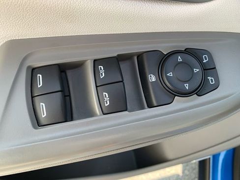 Used 2022 Chevrolet Bolt EUV Premier w/ Sun & Sound Package image 24