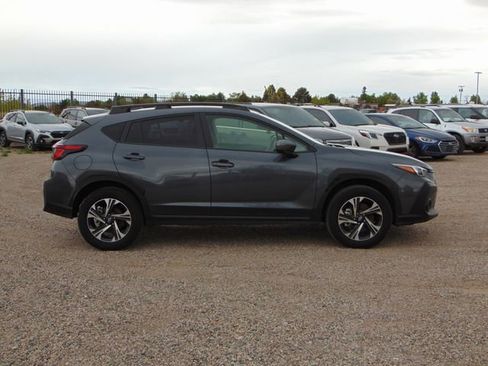 Used 2025 Subaru Crosstrek 2.0i Premium AWD/4WD image 3