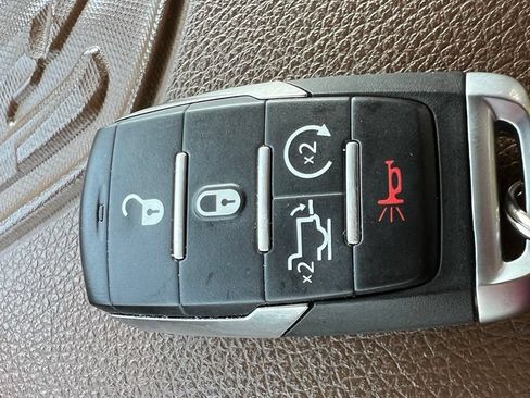 Used 2020 RAM 1500 Laramie AWD/4WD image 53