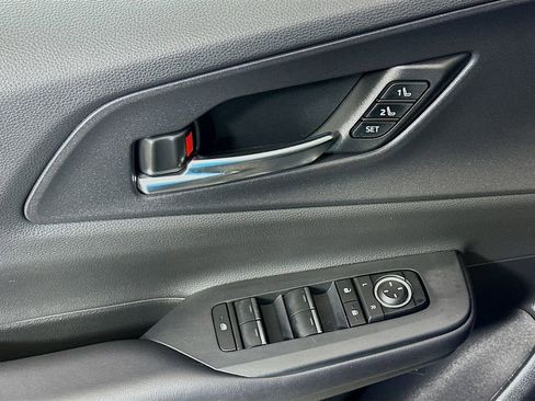 Used 2024 Toyota Prius Prime Premium image 17