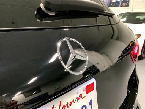 Used 2025 Mercedes-Benz GLA 250 image 9