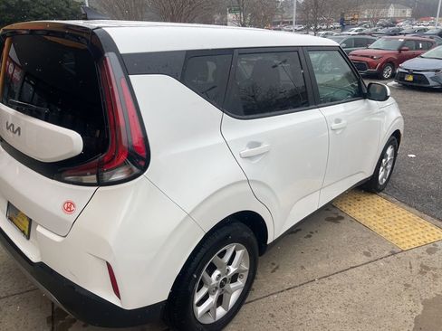Used 2024 Kia Soul LX w/ Option Group 015 image 4