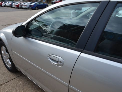 Used 2002 Dodge Stratus SE Plus FWD image 7