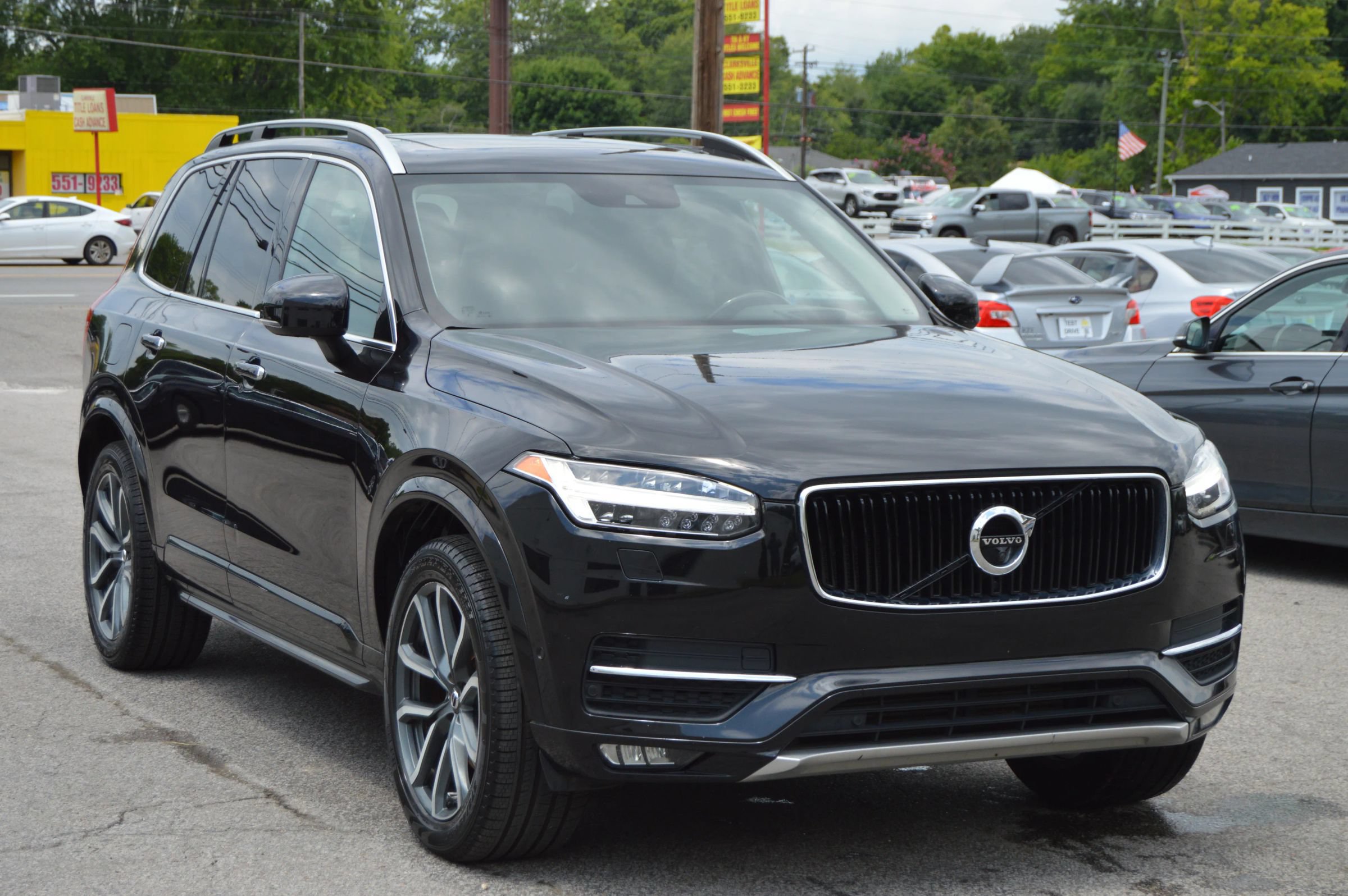 Used 2017 Volvo XC90 T6 Momentum w/ Vision Package AWD/4WD image 2
