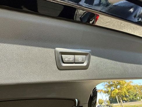 Used 2025 BMW X4 xDrive30i image 12