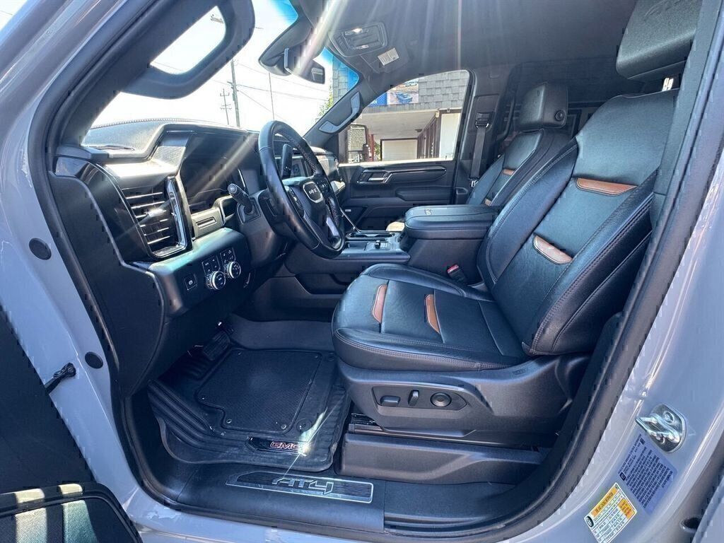 Used 2025 GMC Sierra 2500 AT4 AWD/4WD image 8