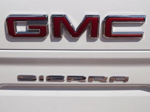 Used 2025 GMC Sierra 1500 SLT w/ SLT Premium Plus Package AWD/4WD image 41