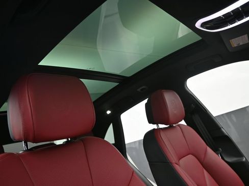 New 2026 Porsche Macan AWD/4WD image 26