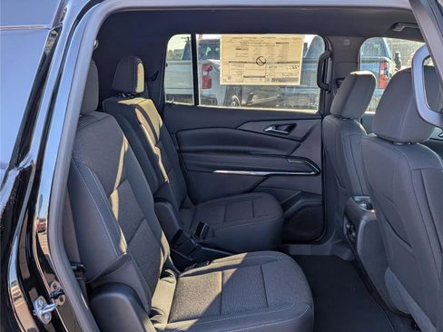 New 2026 Chevrolet Traverse LT image 7