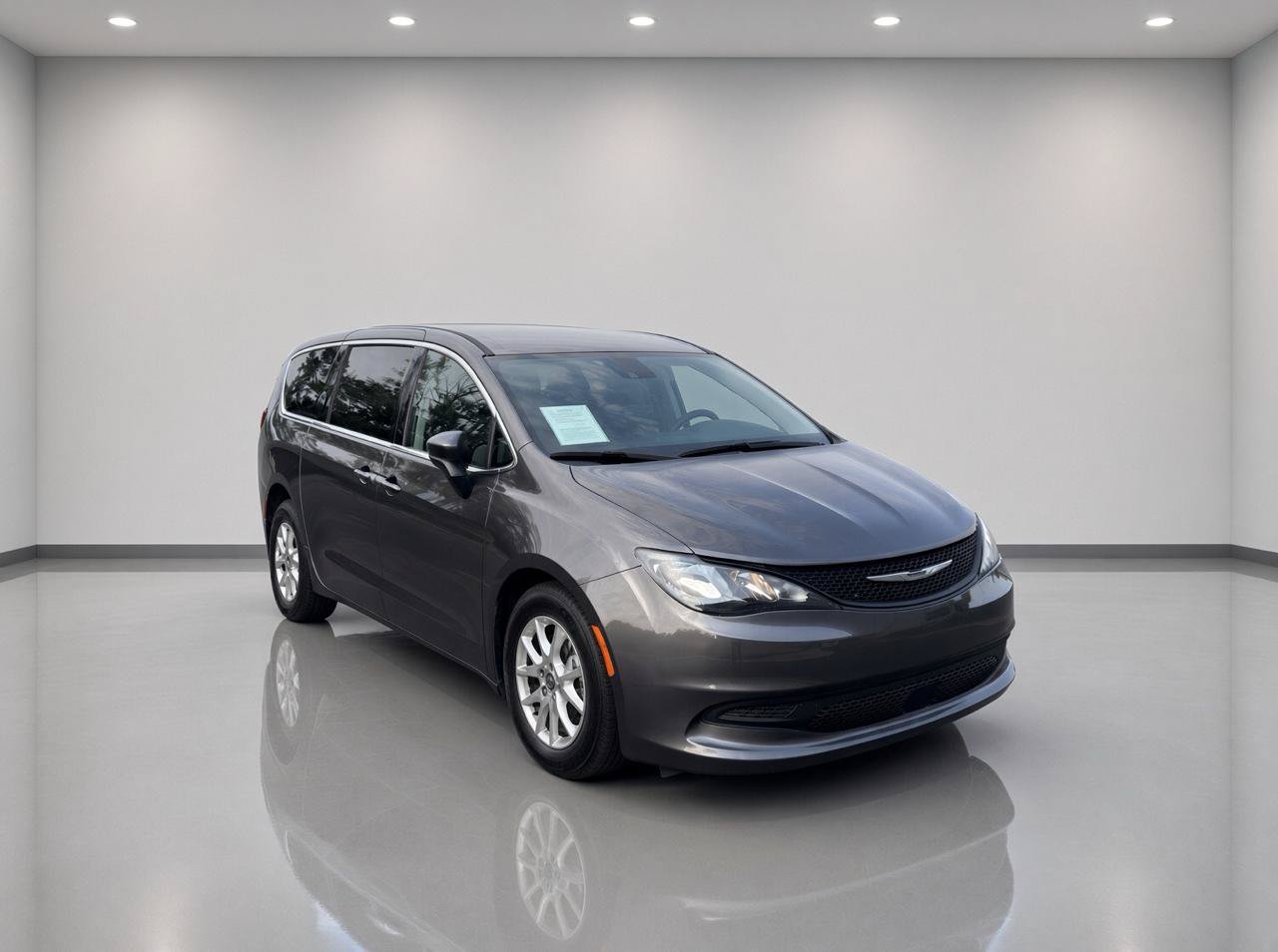 Used 2023 Chrysler Voyager LX FWD image 8