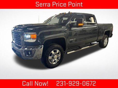 Used 2018 GMC Sierra 2500 SLE w/ SLE Preferred Package AWD/4WD image 1