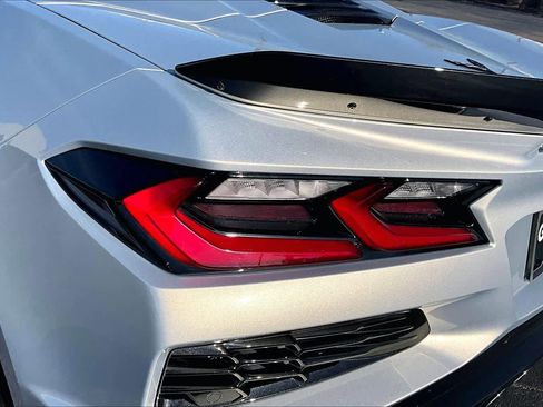 Used 2024 Chevrolet Corvette Z06 RWD image 27