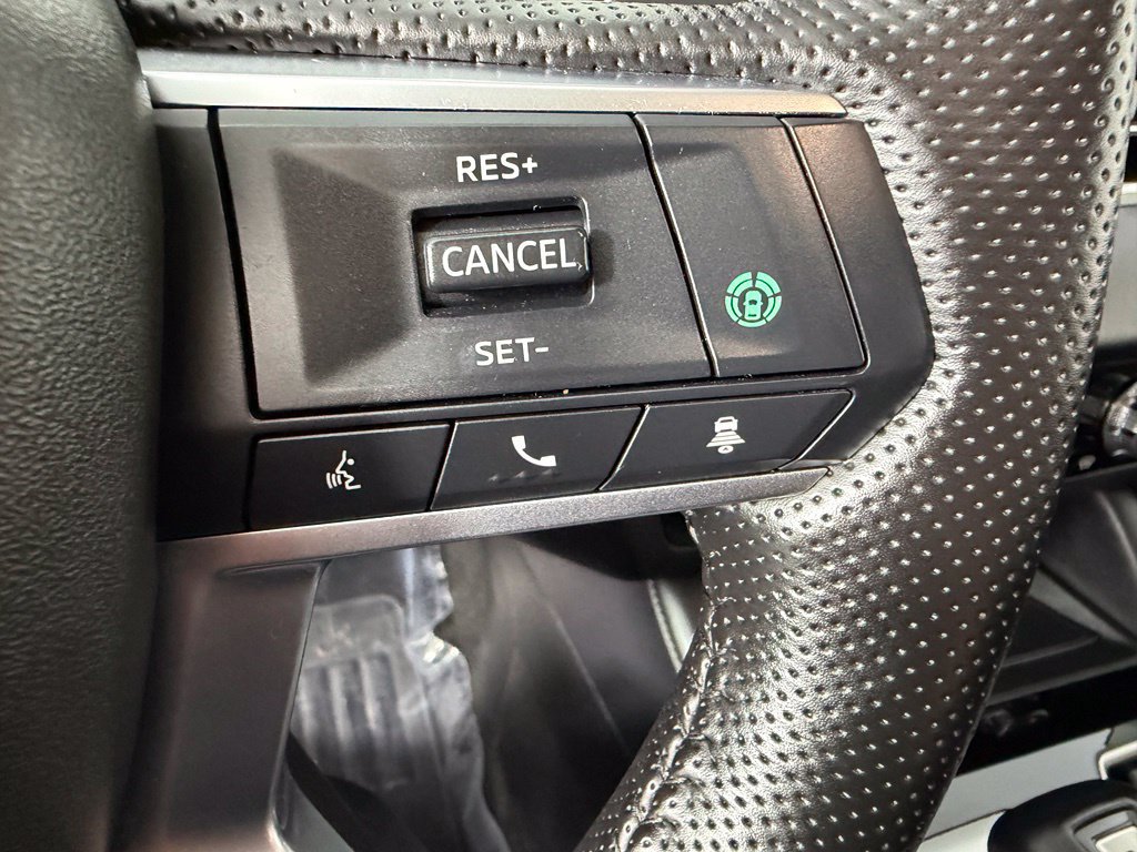 Used 2025 Mitsubishi Outlander SE AWD/4WD image 27