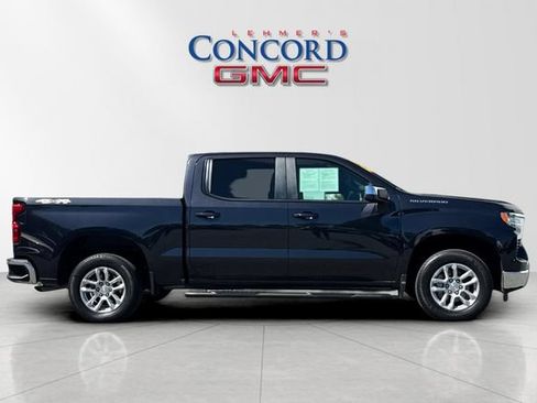 Used 2023 Chevrolet Silverado 1500 LT AWD/4WD image 3