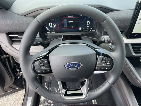 New 2026 Ford Explorer Platinum w/ LUX Leather Package AWD/4WD image 32