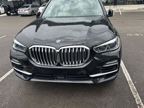 Used 2019 BMW X5 xDrive40i w/ Executive Package AWD/4WD image 2
