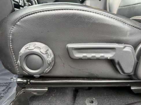 Used 2023 Jeep Wrangler Unlimited Sahara image 20