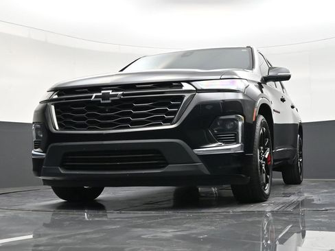 Used 2023 Chevrolet Traverse Premier w/ Redline Edition image 28