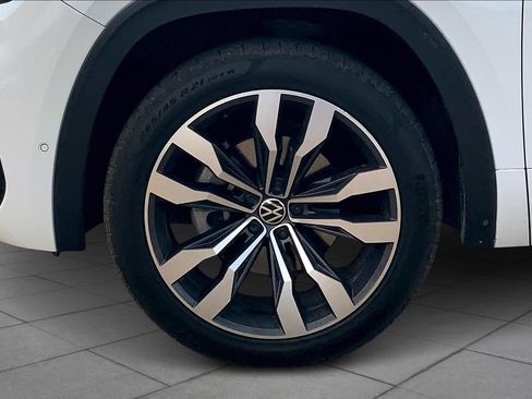 Used 2021 Volkswagen Atlas Cross Sport SEL Premium R-Line w/ Cross Sport MDO Package AWD/4WD image 21