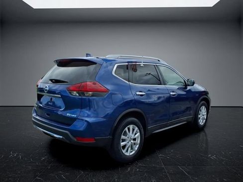 Used 2018 Nissan Rogue SV AWD/4WD image 3