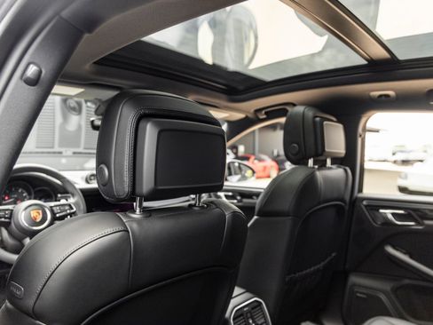 New 2026 Porsche Macan AWD/4WD image 29