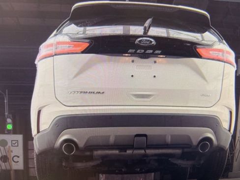 Used 2024 Ford Edge Titanium w/ Equipment Group 301A image 13