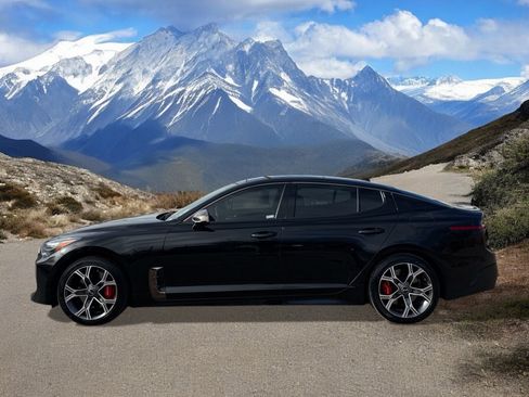 Used 2018 Kia Stinger GT1 image 2
