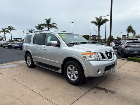 Used 2011 Nissan Armada SV RWD image 3