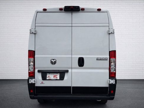Used 2023 RAM ProMaster 2500 image 5