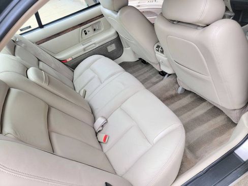 Used 1997 Oldsmobile 88 LSS FWD image 18