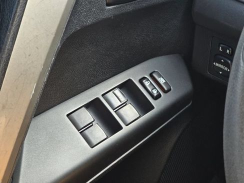 Used 2016 Toyota RAV4 LE AWD/4WD image 27