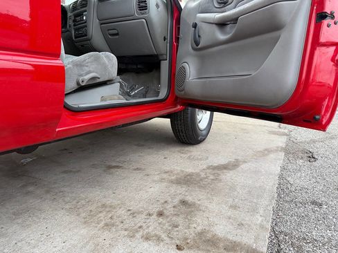 Used 2000 GMC Sonoma SLS w/ SLS Super Spec Pkg 2 image 24