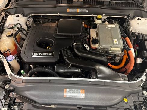 Used 2018 Ford Fusion SE FWD image 24