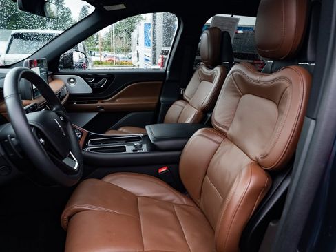 Used 2024 Lincoln Aviator Reserve w/ Equipment Group 201A image 21