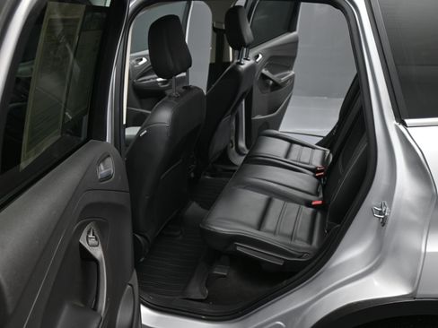 Used 2019 Ford Escape SEL image 16