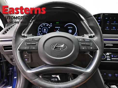 Used 2021 Hyundai Sonata Limited w/ Winter Weather Package FWD image 10