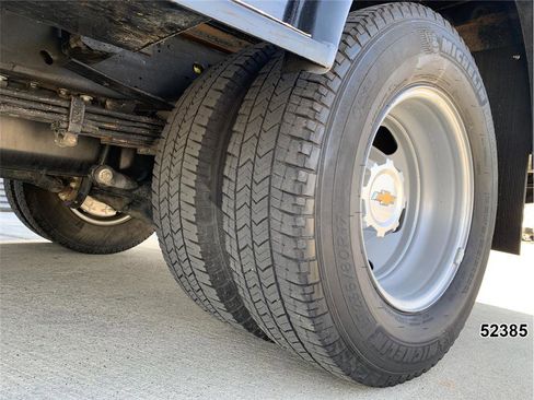 Used 2025 Chevrolet Silverado 3500 W/T image 18