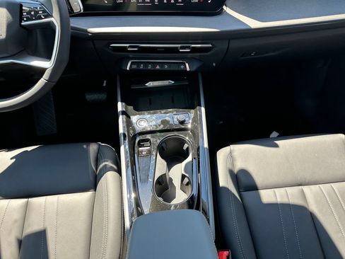 New 2026 Audi Q3 quattro 2.0T AWD/4WD image 11