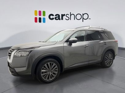Used 2023 Nissan Pathfinder SL w/ SL Premium Package
